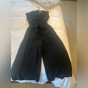 Calvin Klein Black jumper cropped length size 4